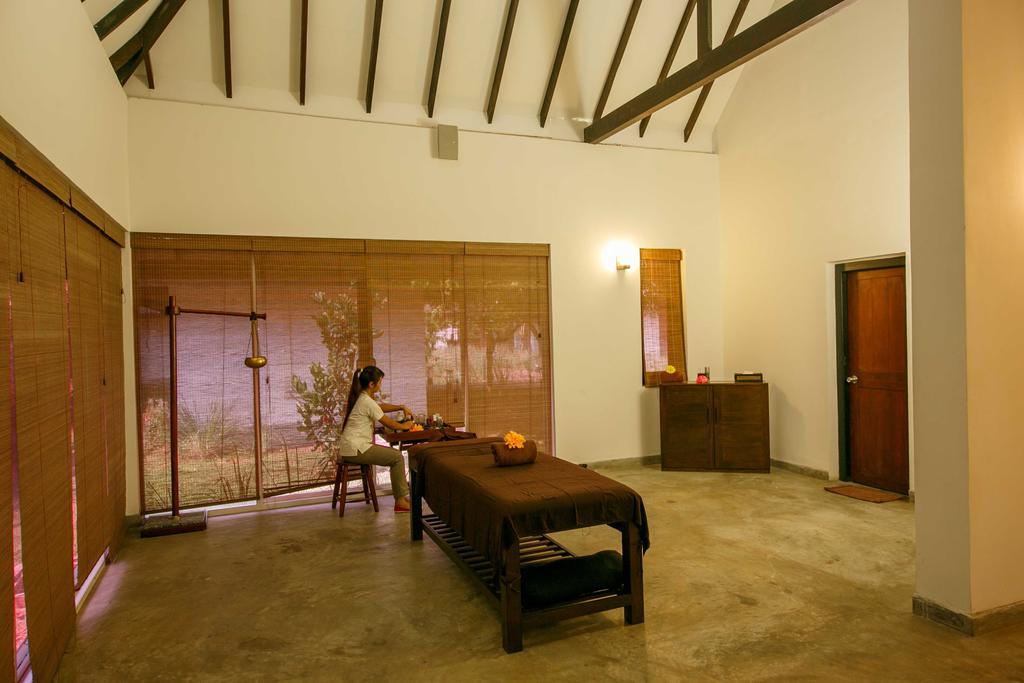 Citrus Waskaduwa Hotell Bentota Exteriör bild