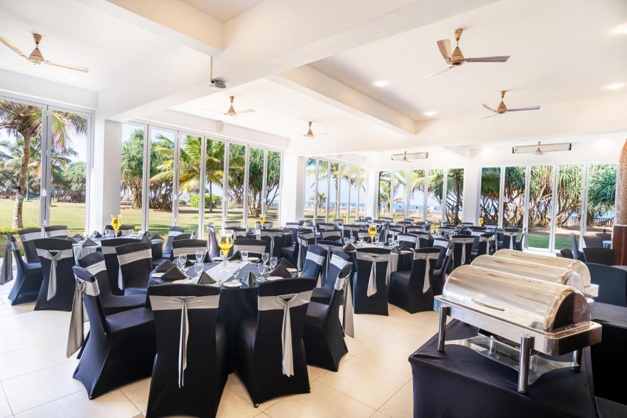 Citrus Waskaduwa Hotell Bentota Exteriör bild